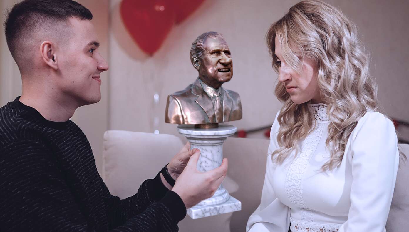 Husband Makes Up For Forgetting Valentine's Day With Lavish Presidents' Day Gift - Article image