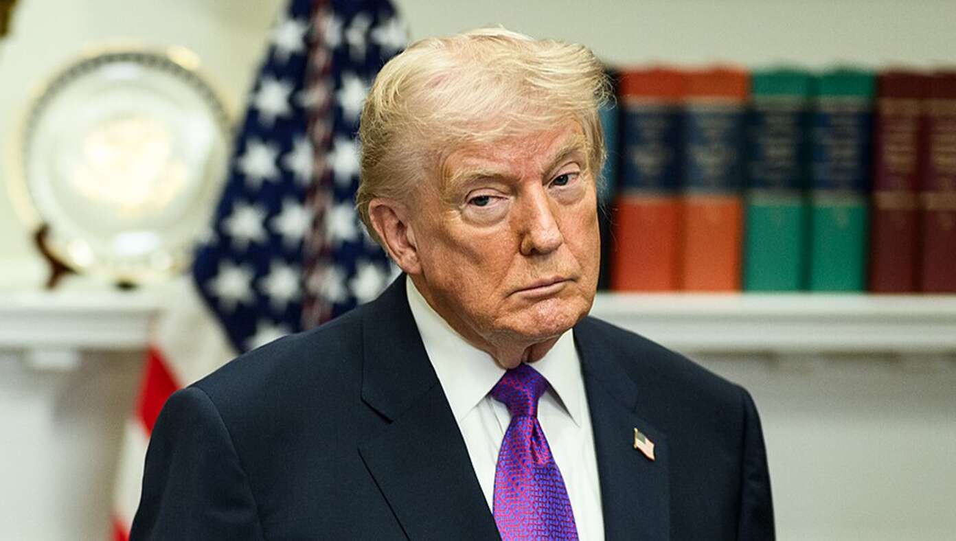 Furious Trump Imposes 1000% Tariff On Supreme Court - Featured article image