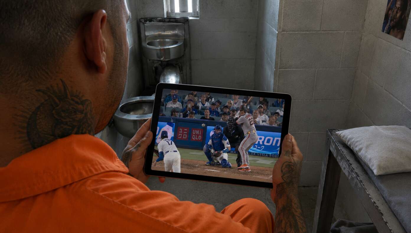 Gross: California Prison Inmates Caught Using IPads To Watch San Francisco Giants Games - Article image