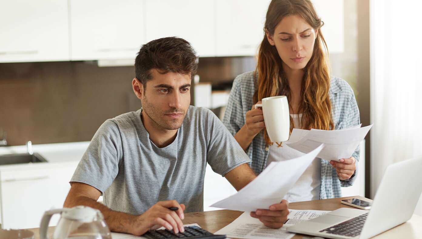 'Throw Pillows' Narrowly Edges 'Food' In Local Couple's Monthly Budget - Article image