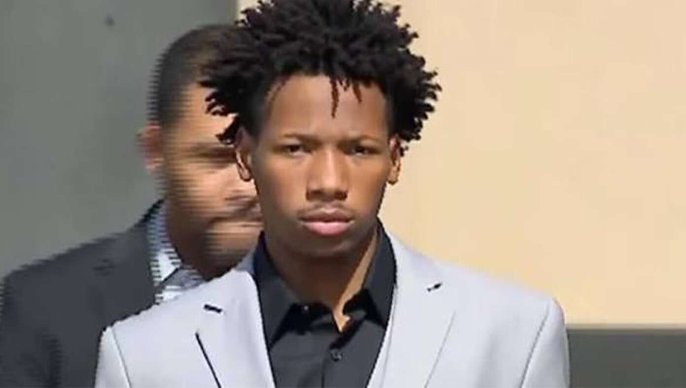 Thumbnail for Nation Shocked As Jury Rules You Cannot Stab Someone In The Heart For No Reason At All