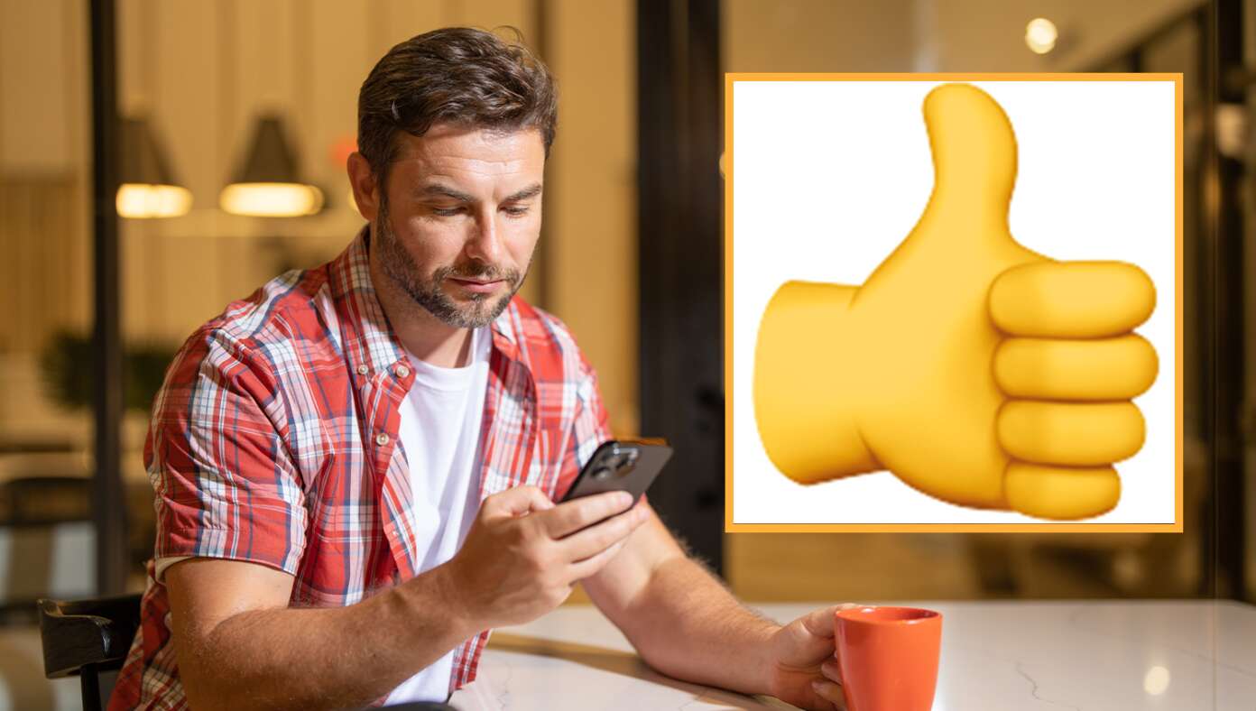 Man Continues Tenth Year Of Sending Just A Thumbs Up To Every Single Text Message He Receives - Article image