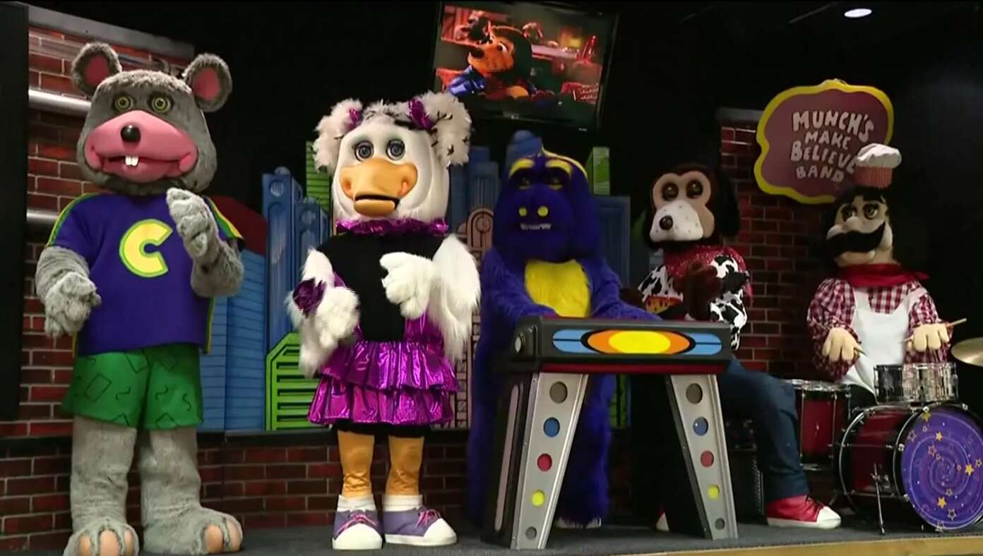 Thumbnail for Chuck E. Cheese Band Rocked By Lip-Sync Scandal