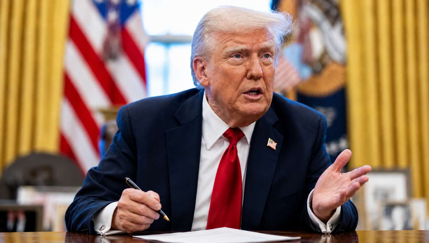 ‘How Do You Spell Gazongas?’ Asks Trump While Drafting Up Job Posting For New Press Secretary - Article image