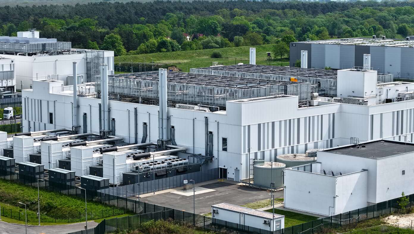 New Data Center Built To Handle Influx Of Online Rants Against Data Centers - Article image